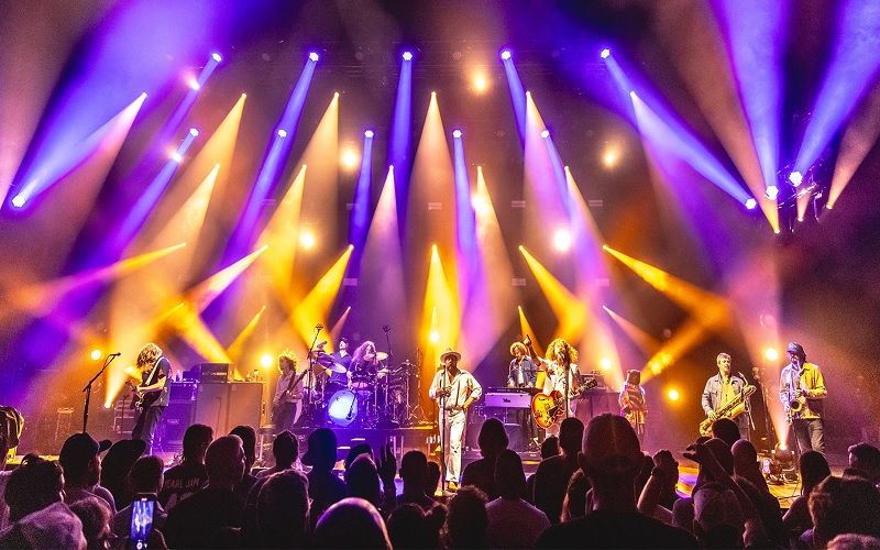 کنسرت های دبی :تجربه موسیقی زنده در شهر طلایی